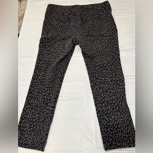 Lane Bryant leopard print jagging size 18 W